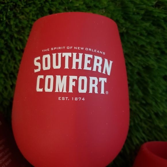 "SOUTHERN COMFORT" Branded Red Silicone Glasses - Picture 3 of 4